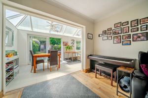 Lounge and conservatory- click for photo gallery